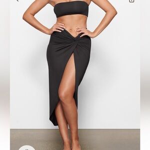 SKIMS Black Knot-Front Swim Sarong